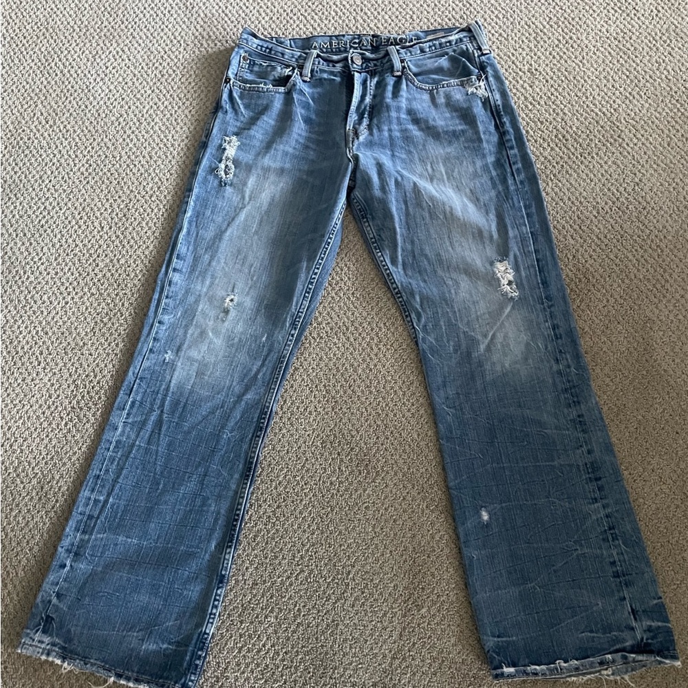AMERICAN EAGLE BOOTCUT JEANS